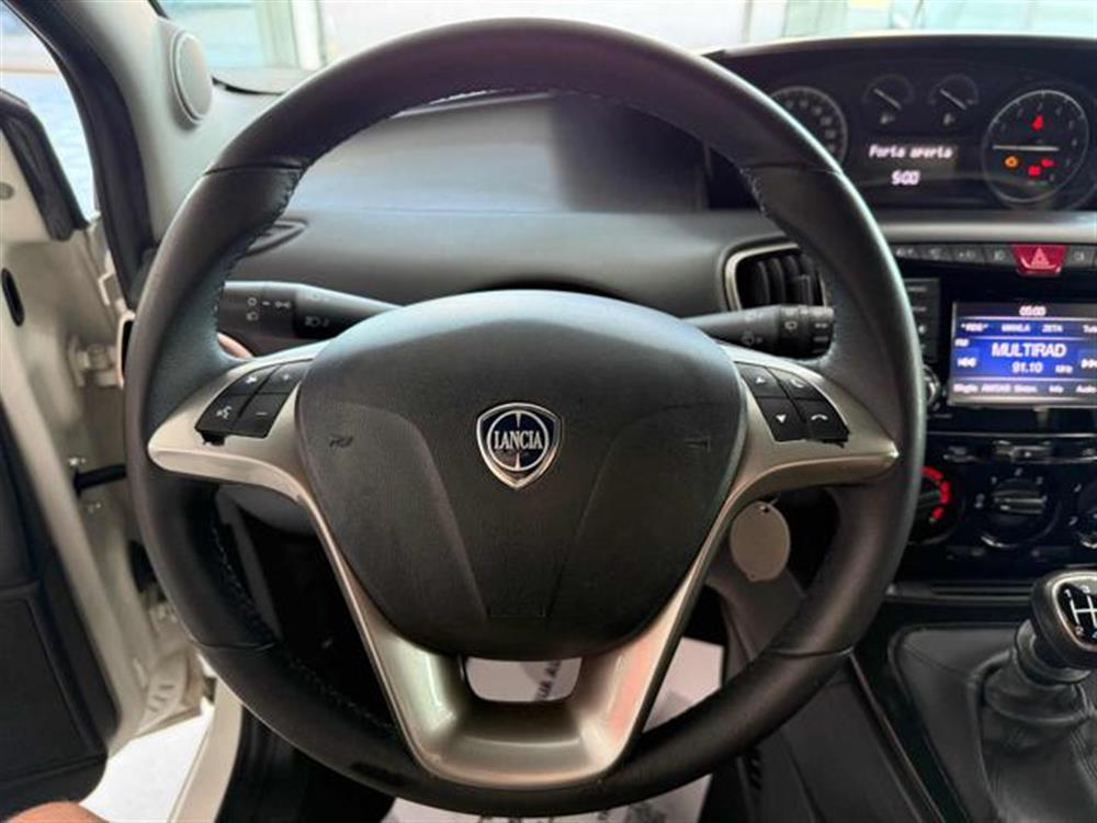 Ypsilon   Ypsilon 1.0 FireFly 5 porte