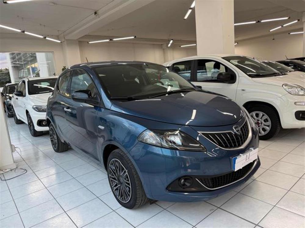 Ypsilon   Ypsilon 1.0 FireFly 5 porte