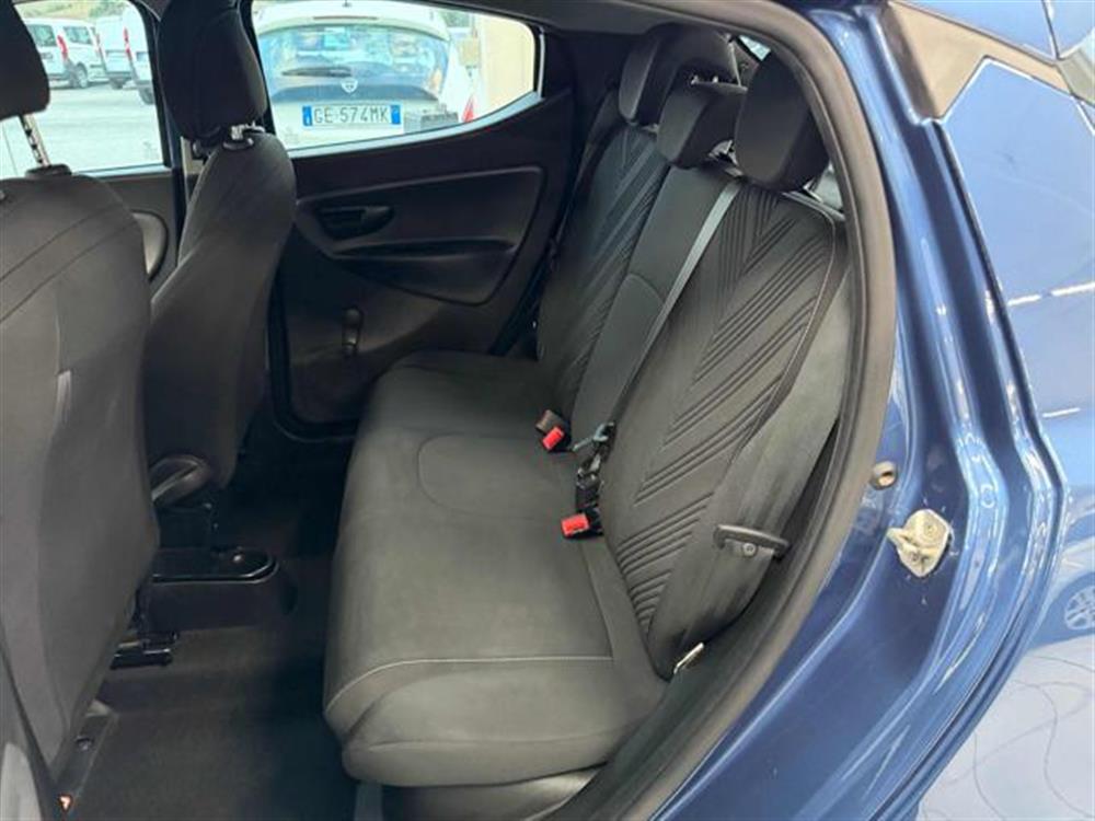 Ypsilon   Ypsilon 1.0 FireFly 5 porte