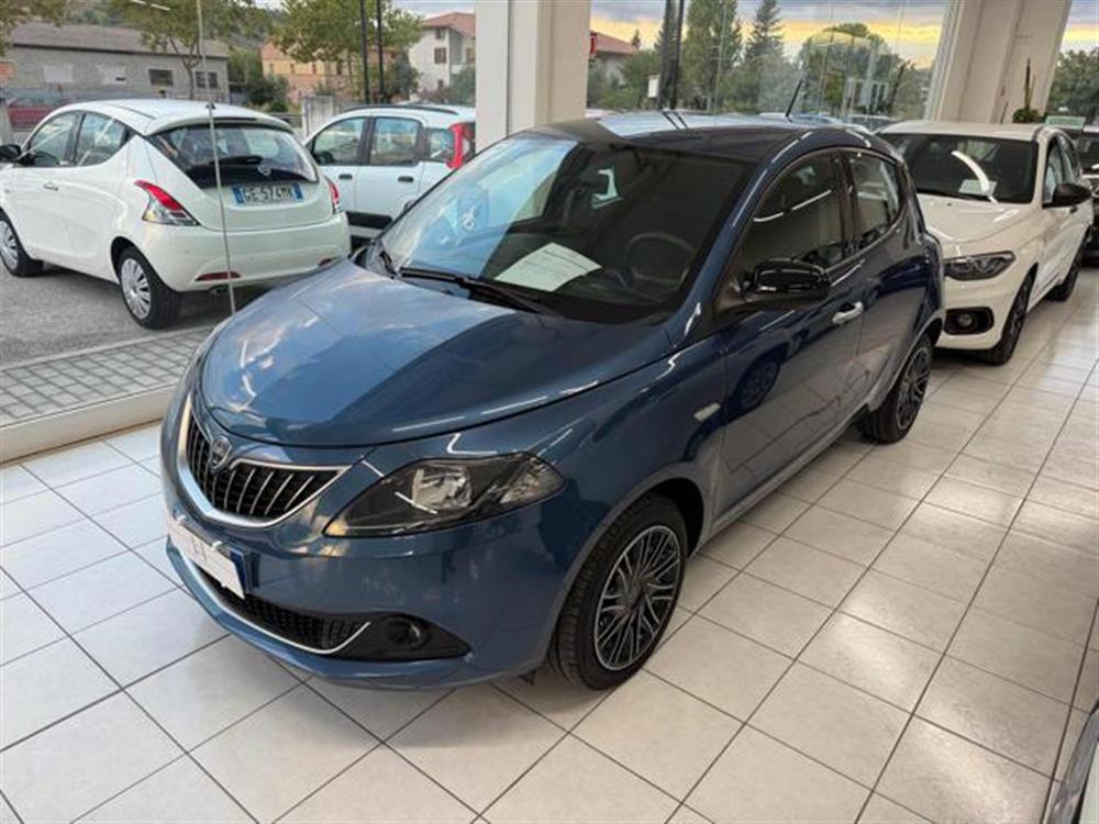 Ypsilon   Ypsilon 1.0 FireFly 5 porte