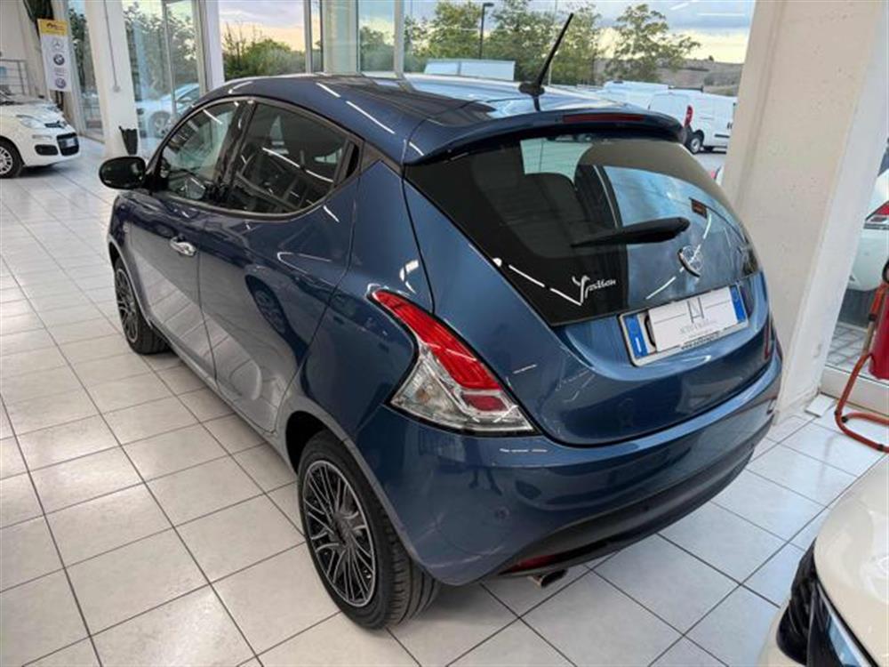 Ypsilon   Ypsilon 1.0 FireFly 5 porte