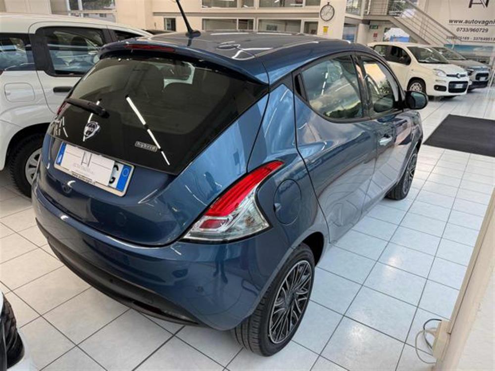 Ypsilon   Ypsilon 1.0 FireFly 5 porte
