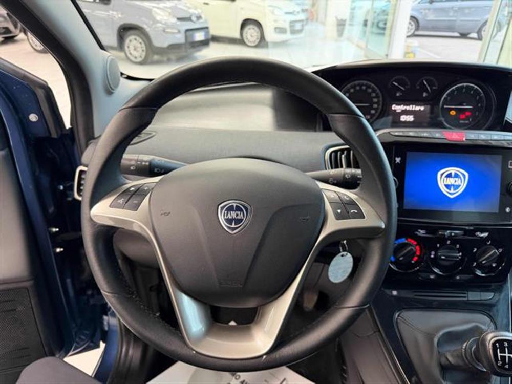 Ypsilon   Ypsilon 1.0 FireFly 5 porte