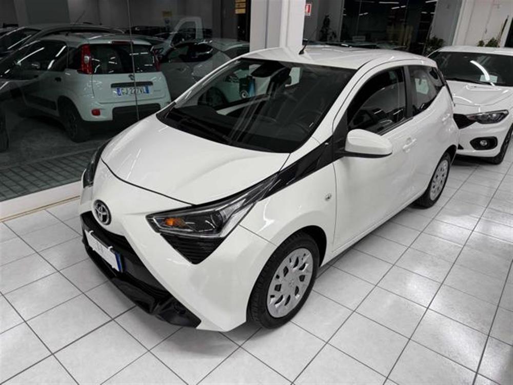 Aygo   Aygo Connect 1.0 VVT-i 72
