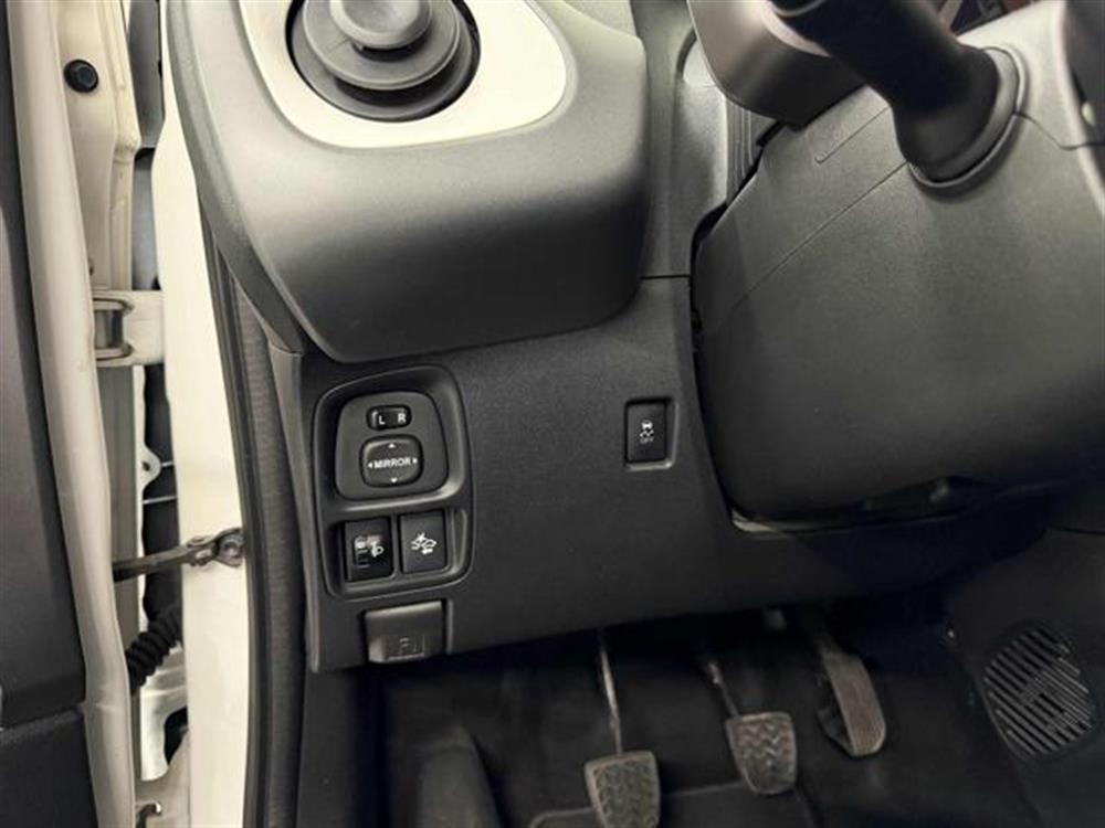 Aygo   Aygo Connect 1.0 VVT-i 72