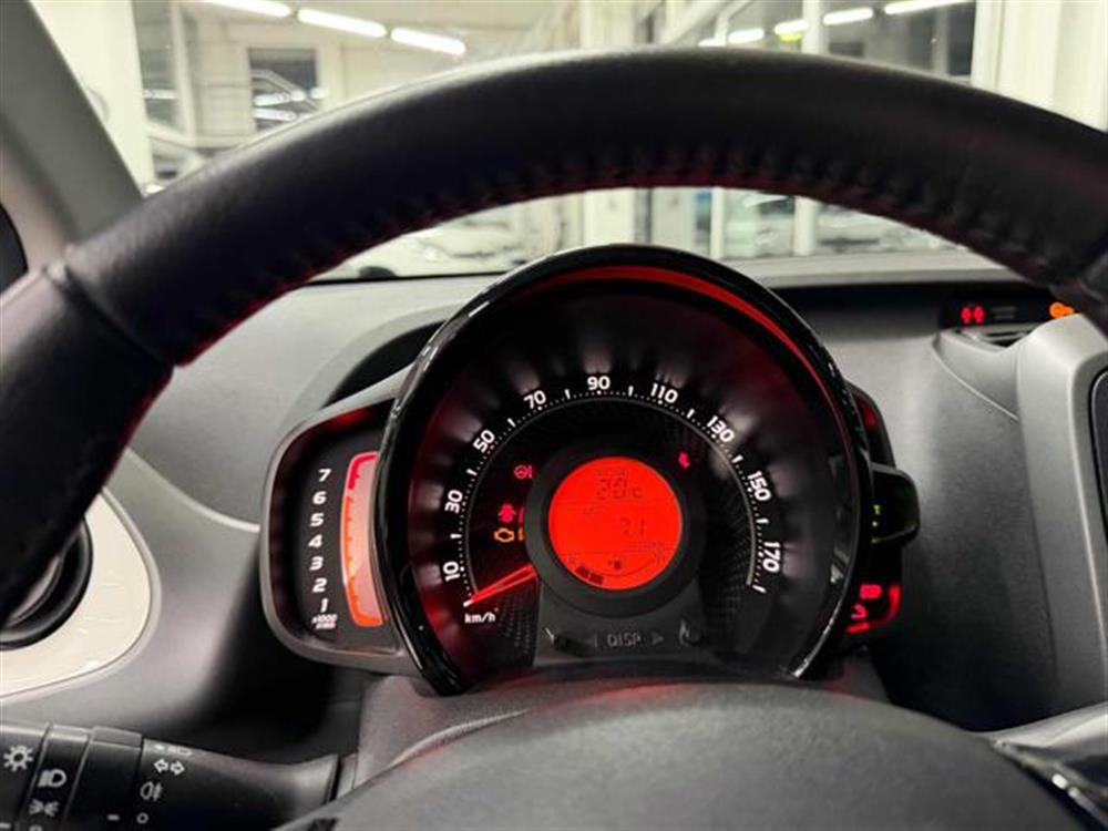 Aygo   Aygo Connect 1.0 VVT-i 72