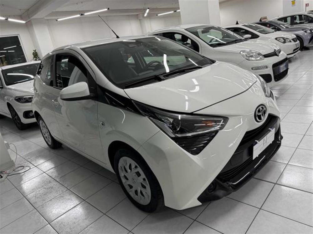 Aygo   Aygo Connect 1.0 VVT-i 72