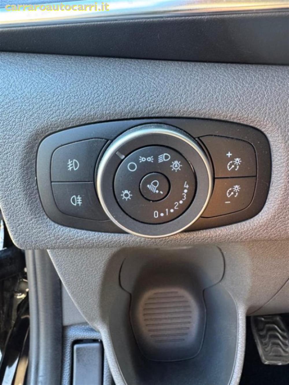 Tourneo Custom Tourneo Custom 320 2.0 EcoBlue 130C