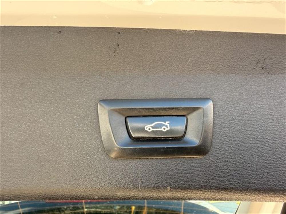 X1 X1 sDrive18d Advantage