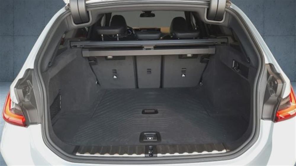 320 320 d 48V Touring Msport