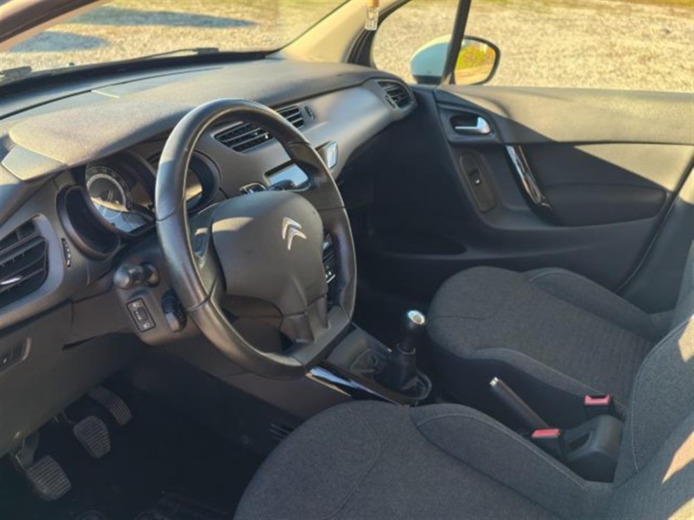 C3 C3 PureTech 82 X commer