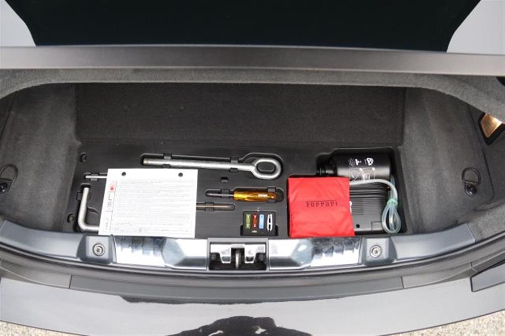 California California 30 Handling Speciale