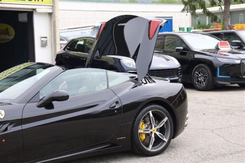 California California 30 Handling Speciale