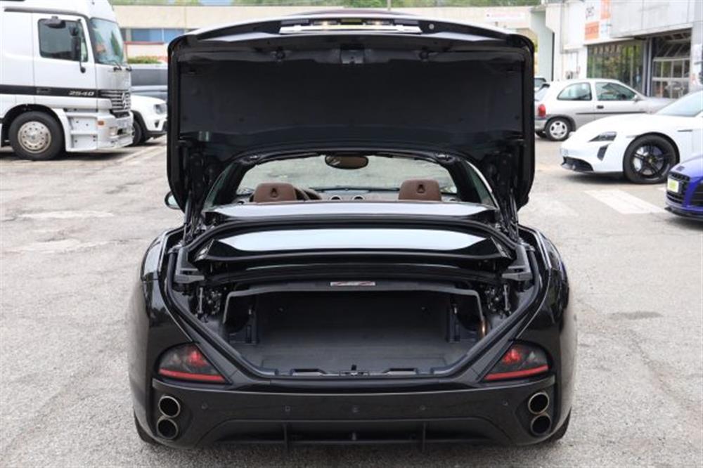 California California 30 Handling Speciale