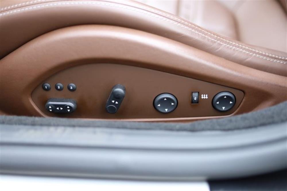 California California 30 Handling Speciale