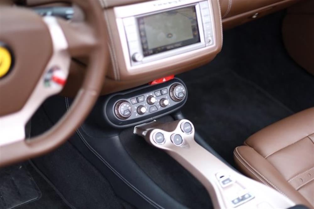 California California 30 Handling Speciale