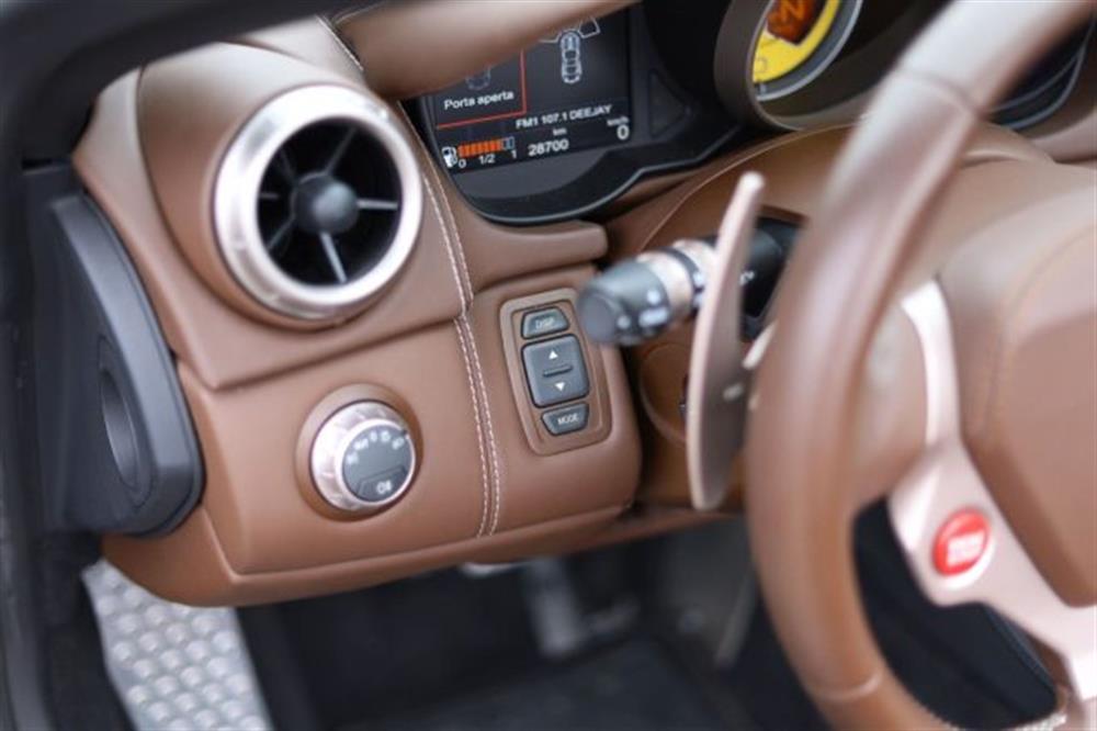 California California 30 Handling Speciale