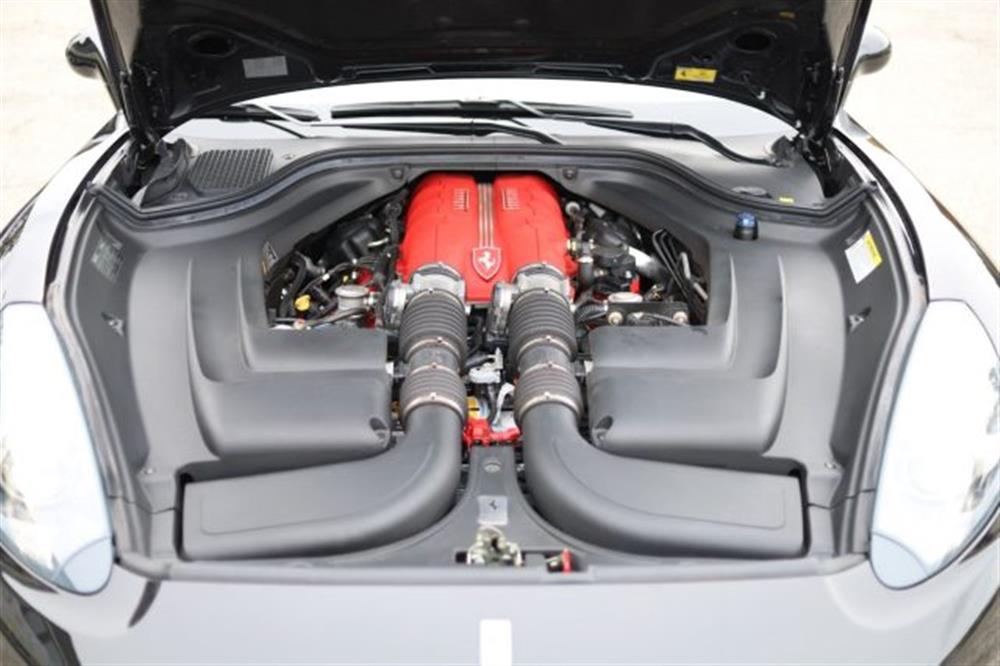 California California 30 Handling Speciale