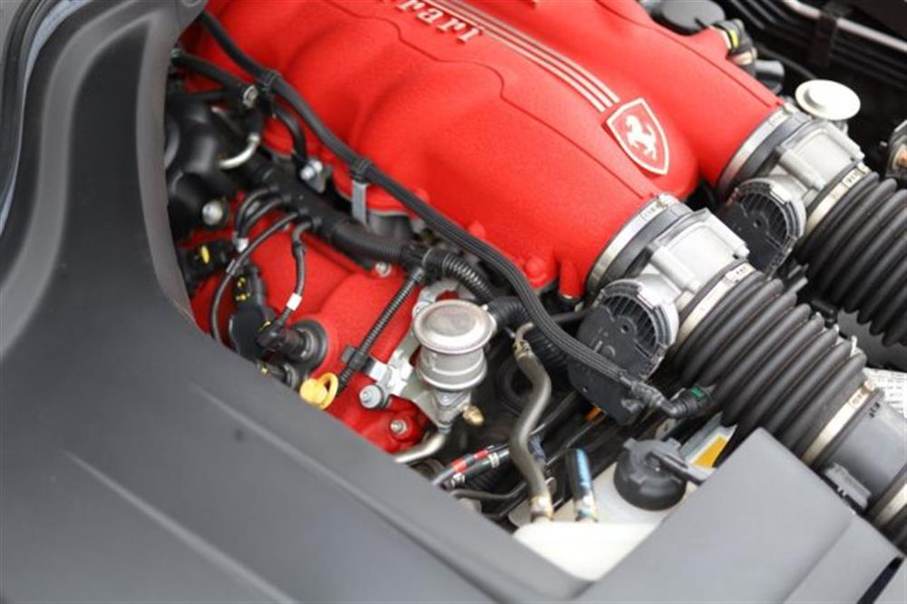 California California 30 Handling Speciale