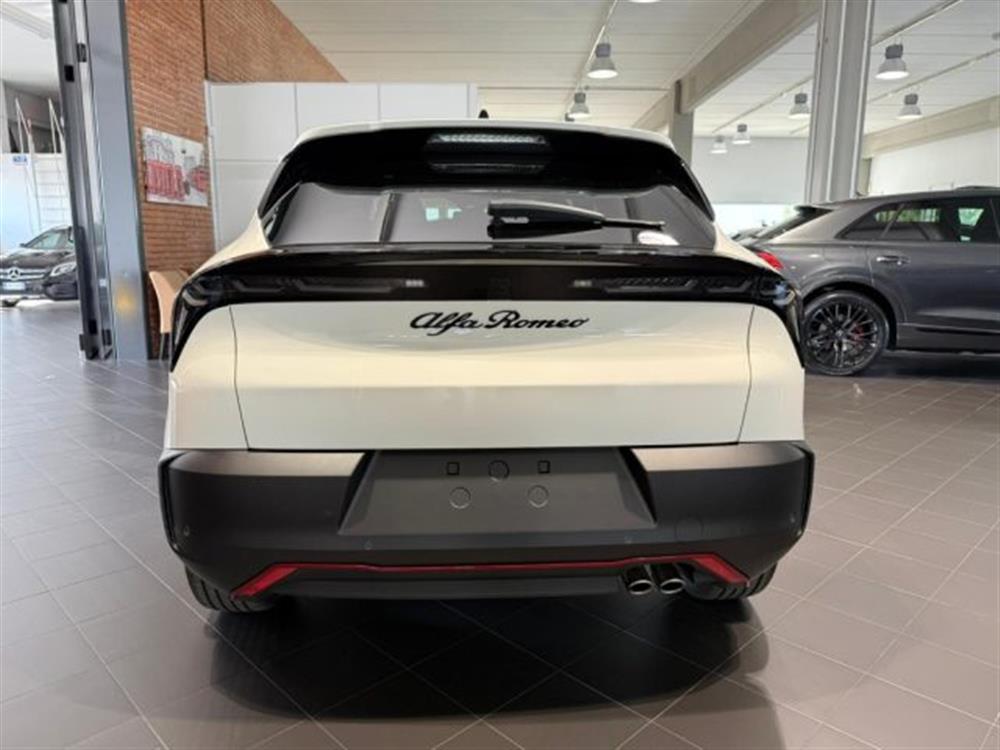 Junior Junior 1.2 136 CV Hybrid eD