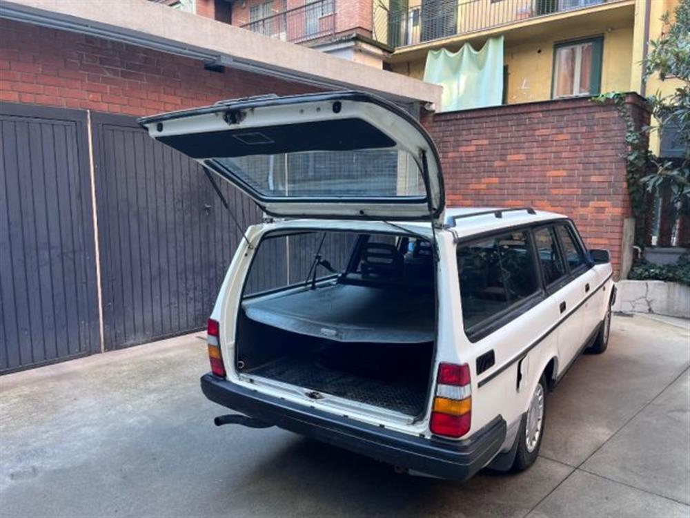 240 240 2.0 Station Wagon Po