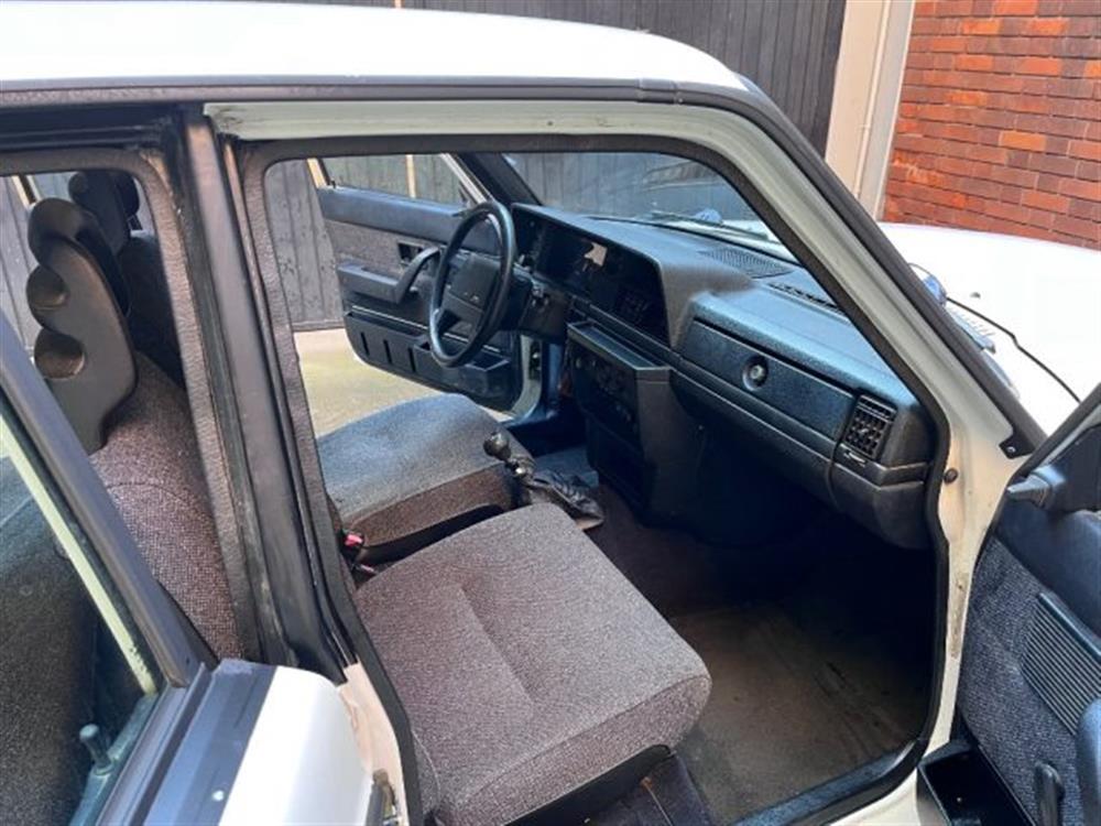 240 240 2.0 Station Wagon Po