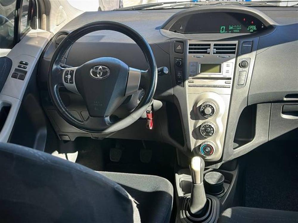 Yaris Yaris 1.3 5 porte Luna - N