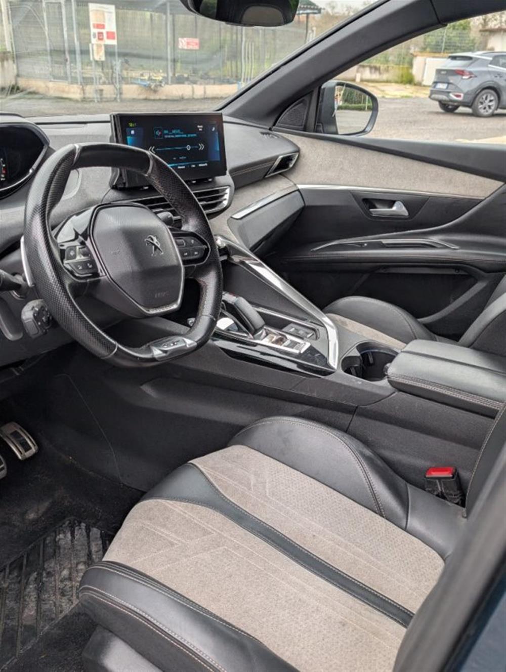 3008 3008 Hybrid 225 e-EAT8 GT