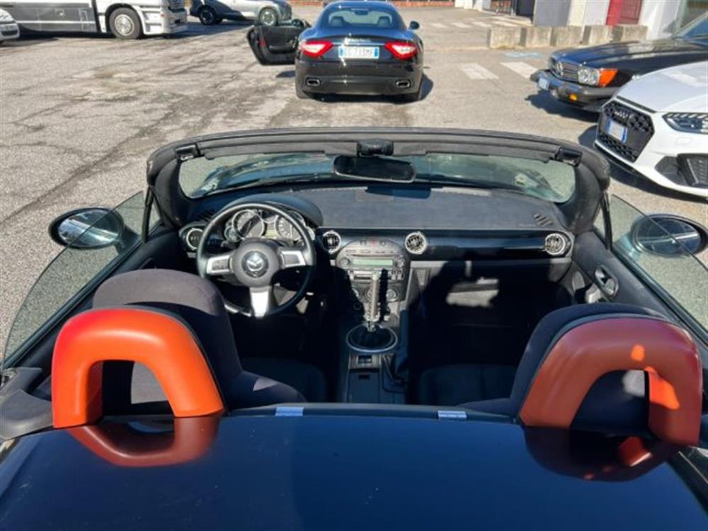 MX-5 MX-5 Roadster 1.8L Fire