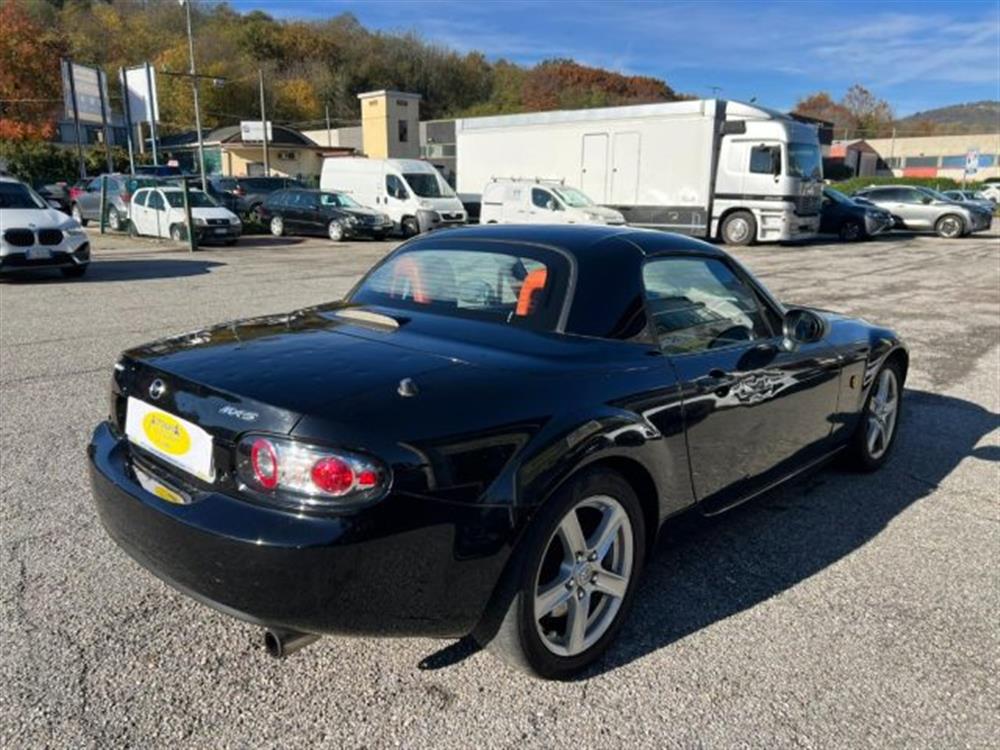 MX-5 MX-5 Roadster 1.8L Fire