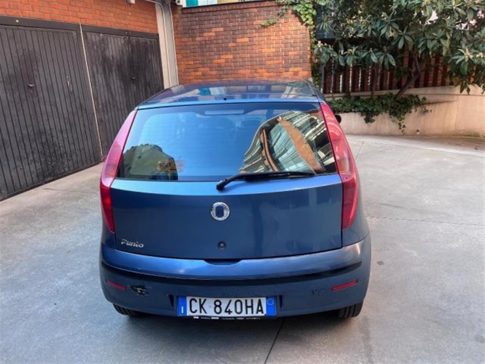 Punto Punto 1.2i 5 porte servost