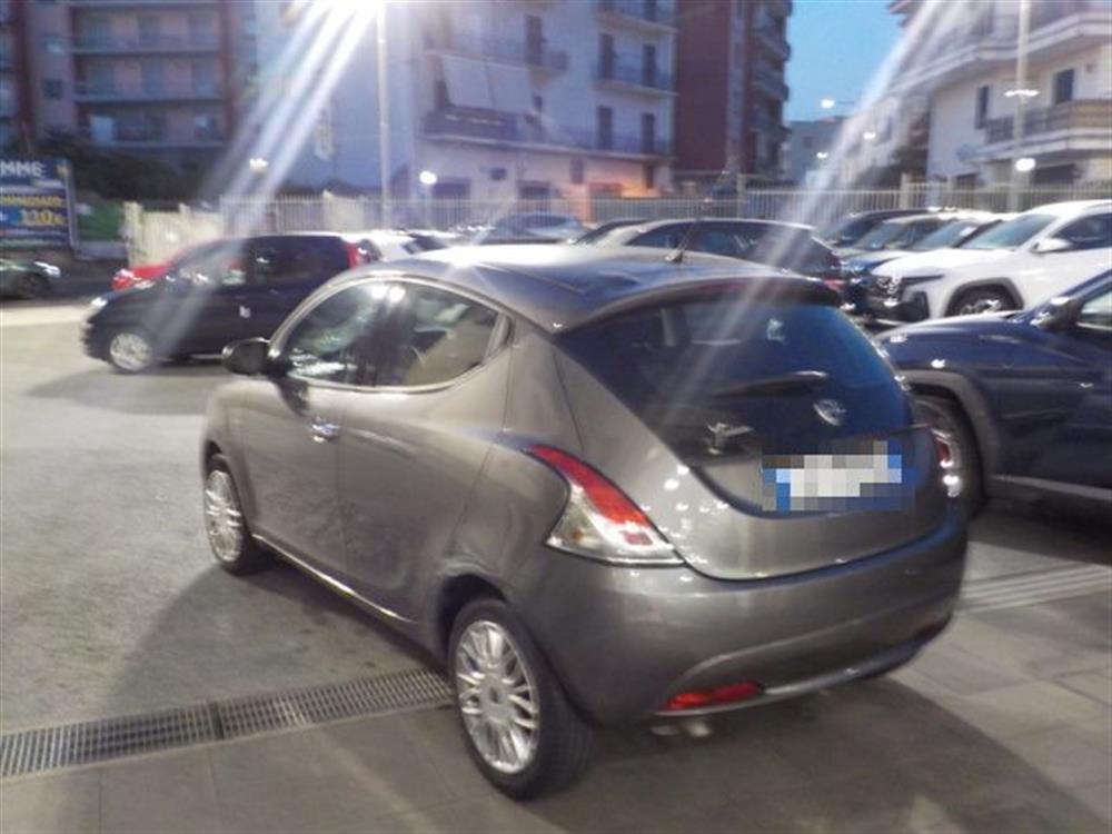 Ypsilon Ypsilon 1.3 MJT 95CV S&S Sil