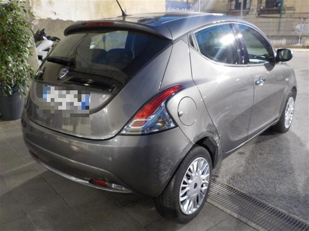 Ypsilon Ypsilon 1.3 MJT 95CV S&S Sil