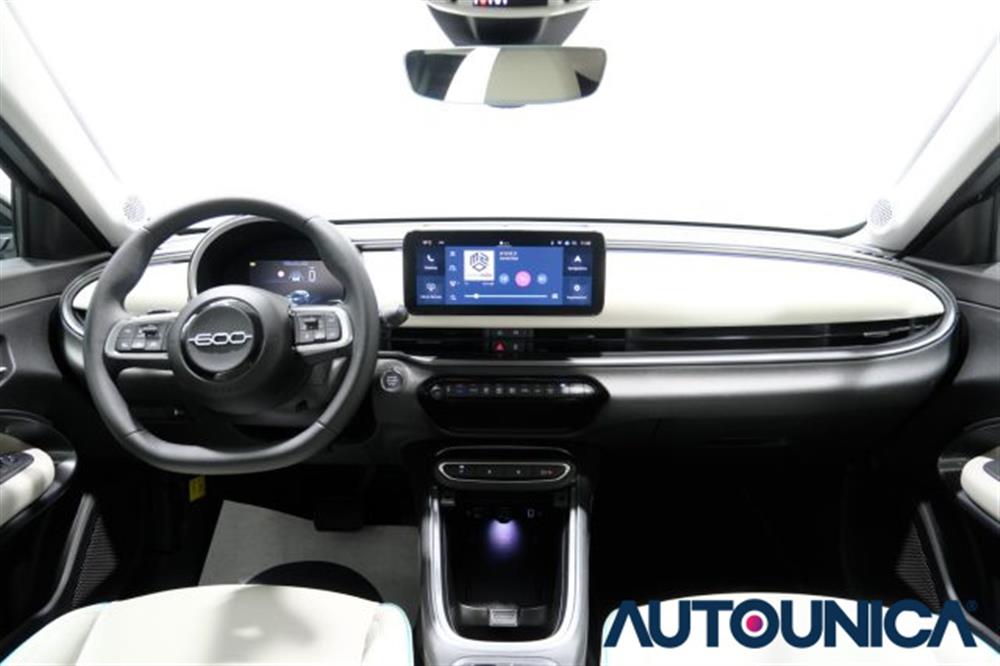 600 600 HYBRID 100 CV DCT MH