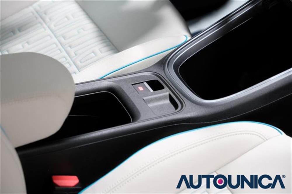 600 600 HYBRID 100 CV DCT MH