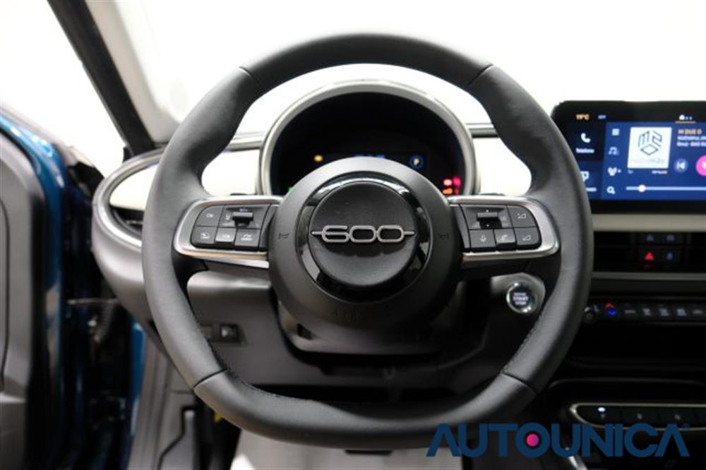 600 600 HYBRID 100 CV DCT MH