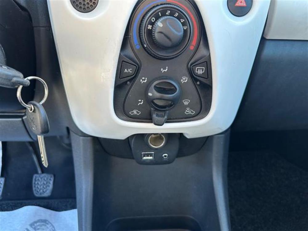 108 108 VTi 68 5 porte Allur