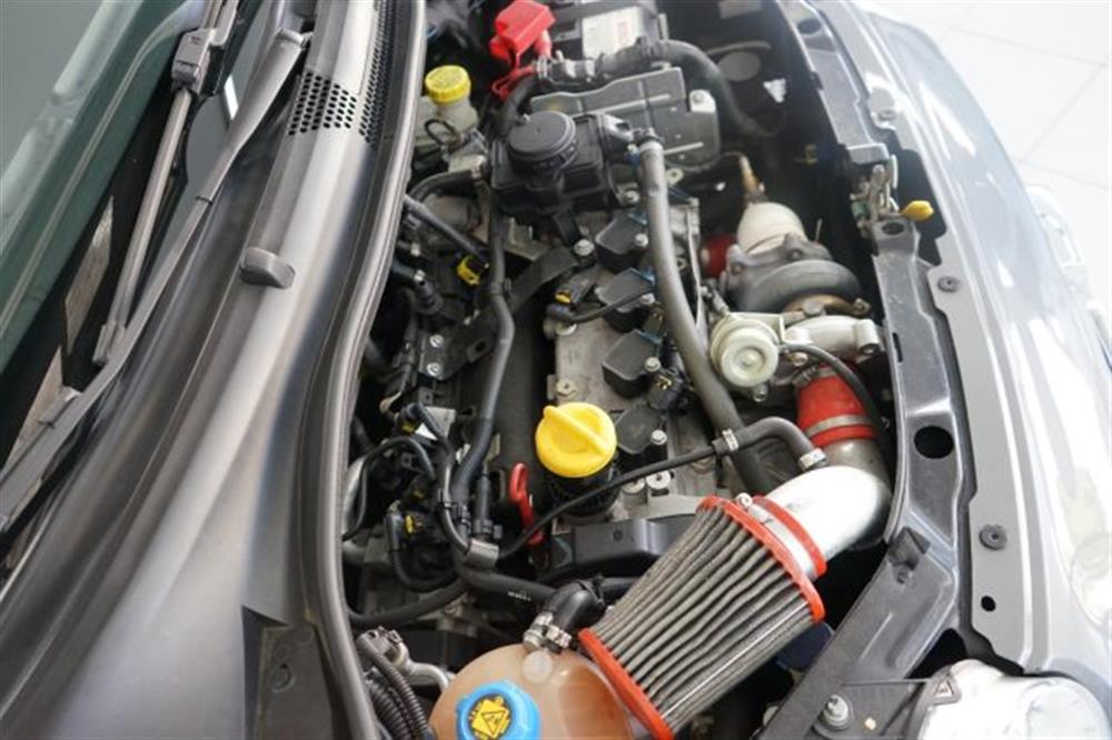 595 595 1.4 Turbo T-Jet 140