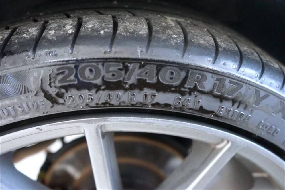 595 595 1.4 Turbo T-Jet 140