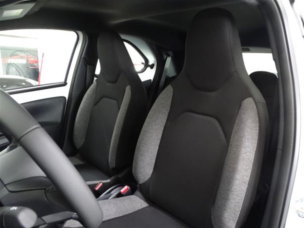 Aygo X Aygo X 1.0 VVT-i 72CV Activ