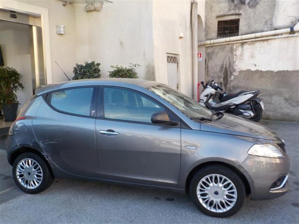 Ypsilon Ypsilon 1.3 MJT 95CV S&S Sil