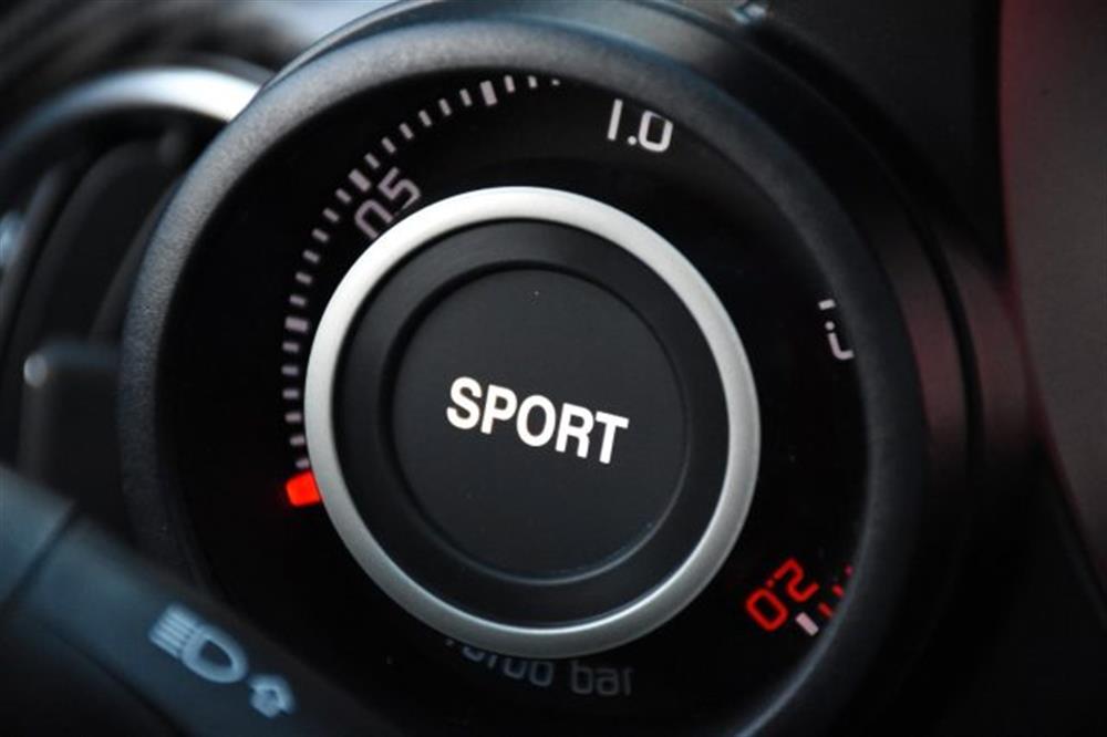 595 595 1.4 Turbo T-Jet 180