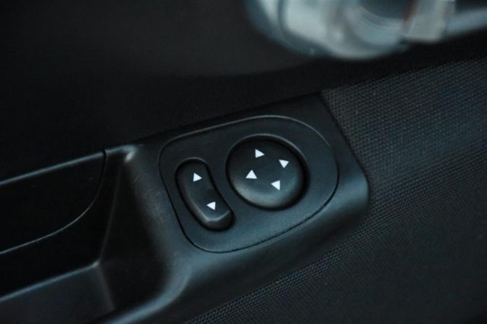 595 595 1.4 Turbo T-Jet 180