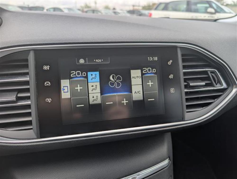 308 308 1.6 HDi 92 CV Busine