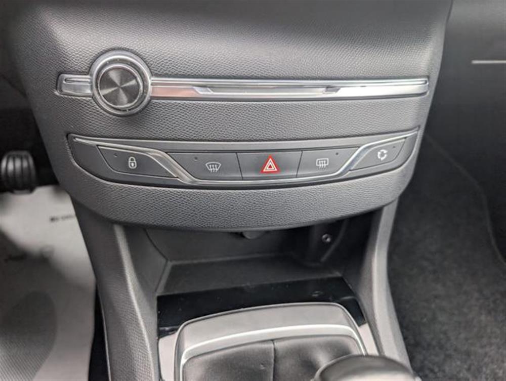 308 308 1.6 HDi 92 CV Busine