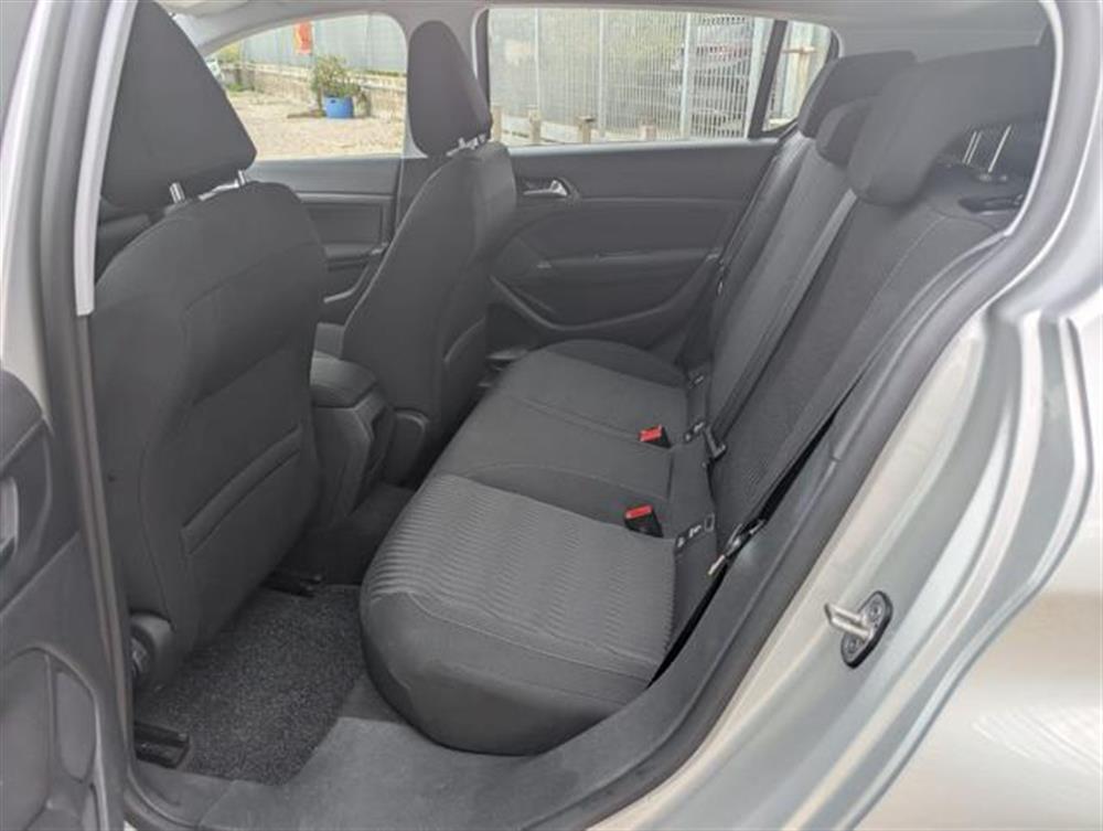 308 308 1.6 HDi 92 CV Busine