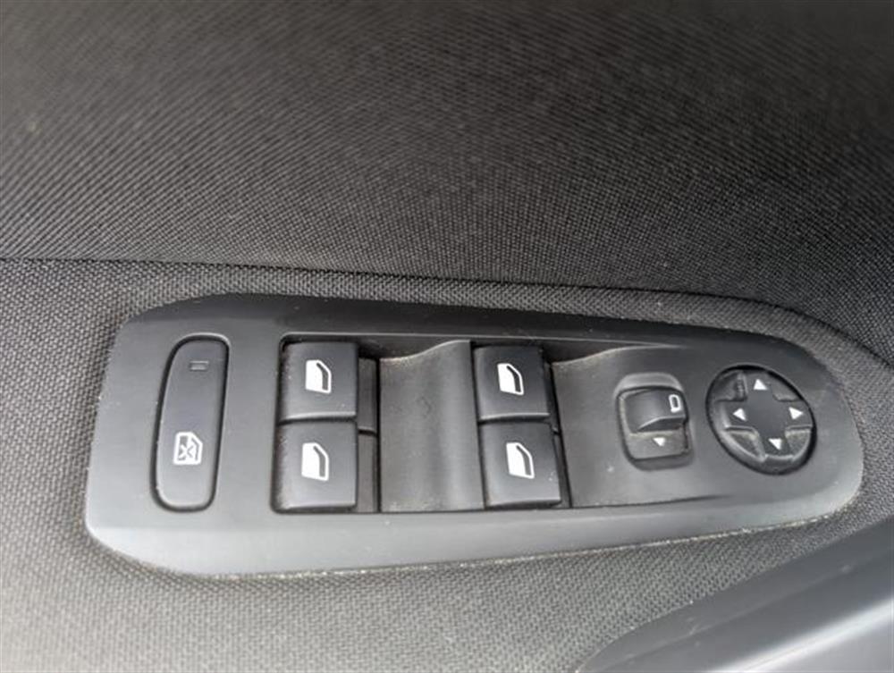 308 308 1.6 HDi 92 CV Busine