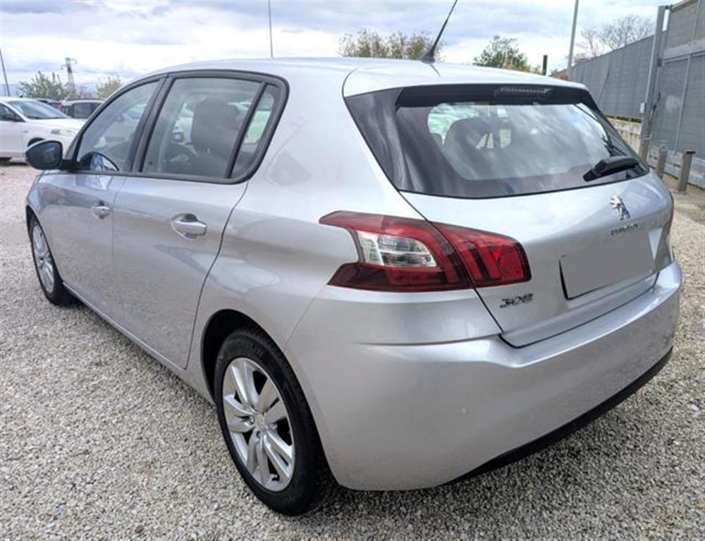 308 308 1.6 HDi 92 CV Busine