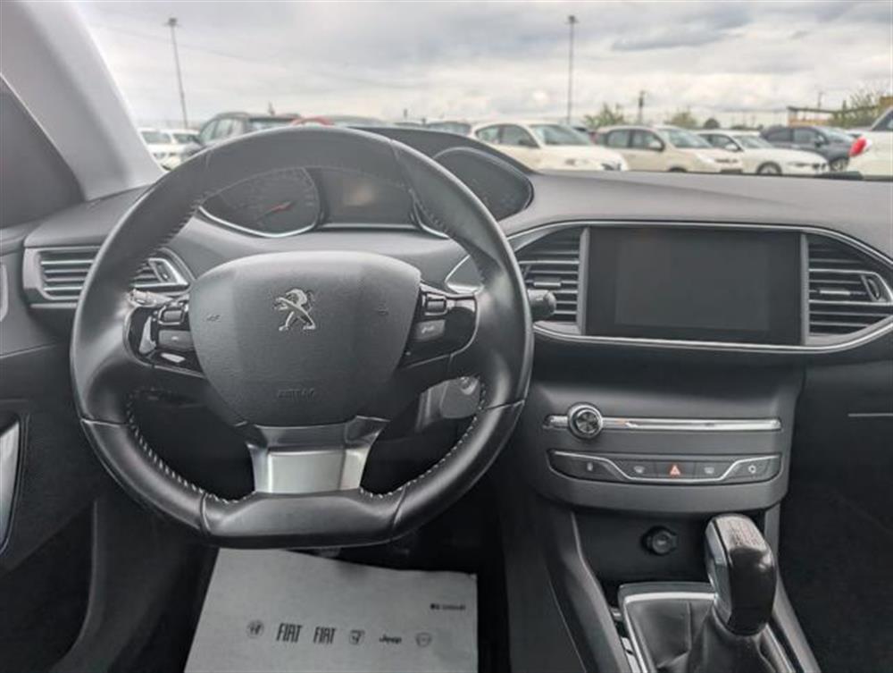 308 308 1.6 HDi 92 CV Busine