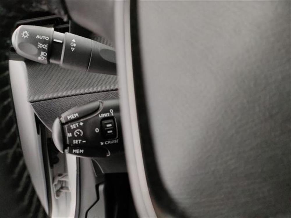 208 208 PureTech 75 S&S 5 po